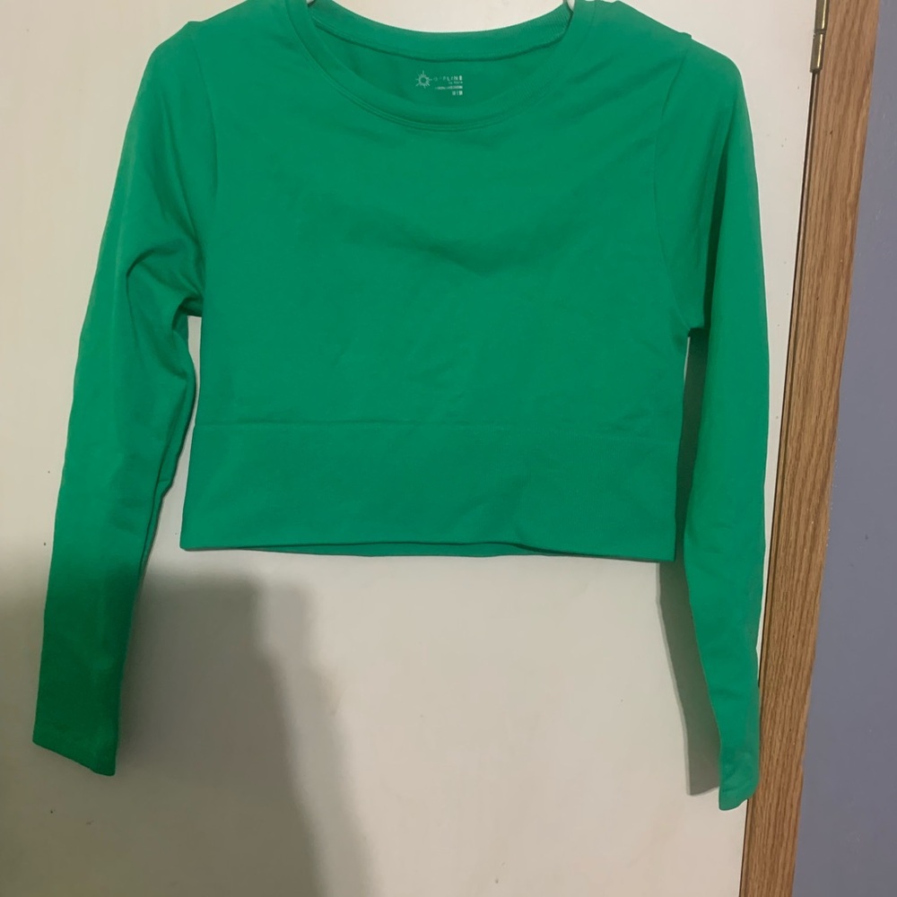 Offline by Aerie women’s cropped green top long Sleeve
